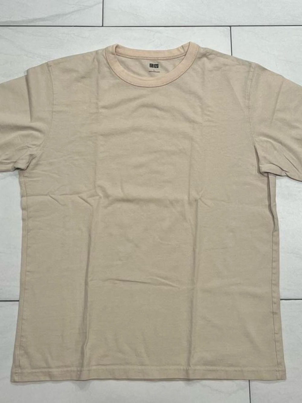 Uniqlo Beige/Cream Men’s T-Shirt